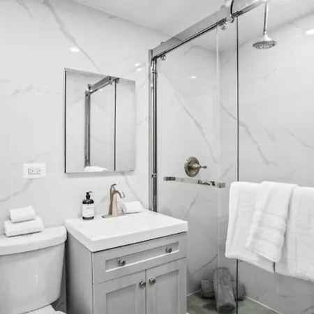 Manhattan Luxury 10 Apartment *