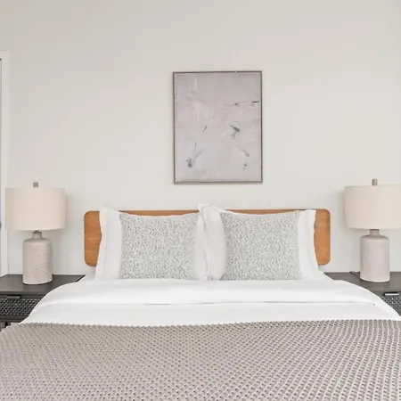 Manhattan Luxury 8 Apartment