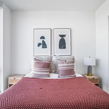 Stylish 2bd 2ba At Mid West * New York