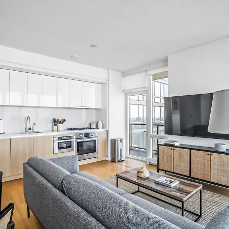 Stylish 2bd 2ba At Mid West