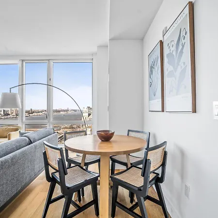 Stylish 2bd 2ba At Mid West *