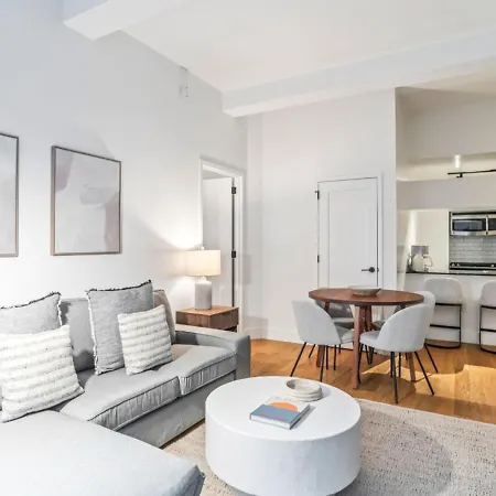 Manhattan Luxury 4 *