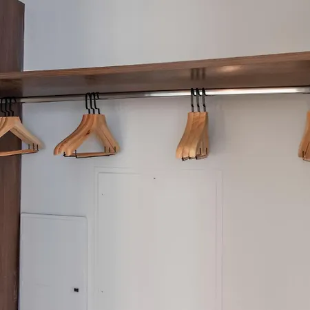 Midtown West 1br W Gym Wd Nr Bryant Park Nyc-1380 New York