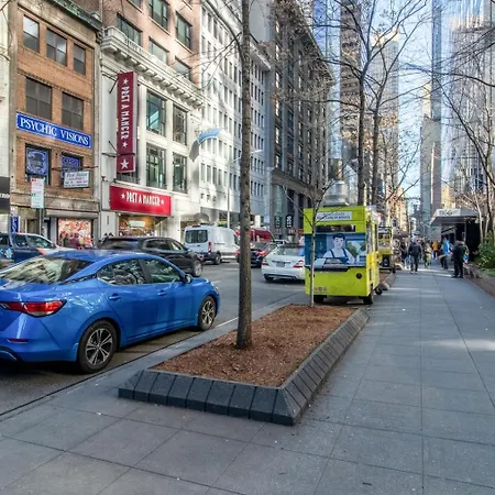 Apartment Midtown West 1br W Gym Wd Nr Bryant Park Nyc-1380 *