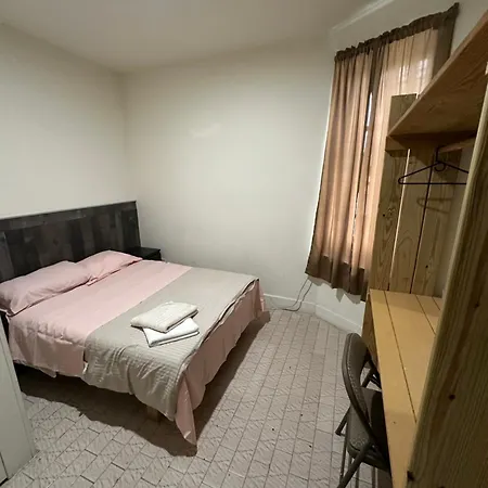 Hudson Yard 408 Hostel *