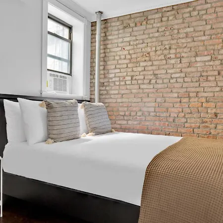 Hip W Village 1br W Wd Nr 1 Train Nyc-853