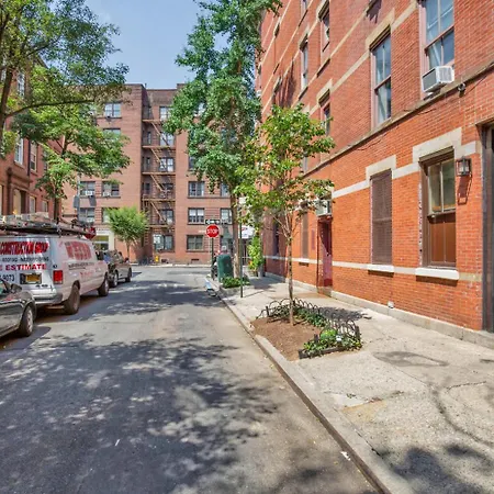 Hip W Village 1br W Wd Nr 1 Train Nyc-853 New York
