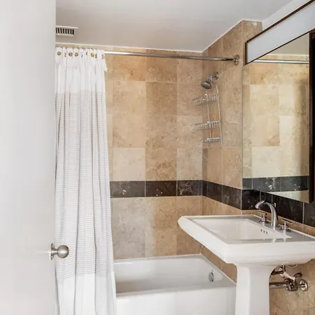 Chelsea Jr 1br W Sundeck Doorman Nr Subway Nyc-1156 Apartment New York