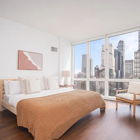 Lux Penthouse 2br 2 Bath