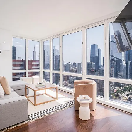 Lux Penthouse 2br 2 Bath