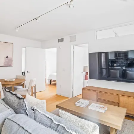 Family 3 Bedroom 1 Bath Getaway Apartment