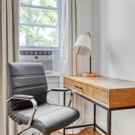 Greenpoint 1br W Wd Nr Mccarren Park Nyc-886 Apartment