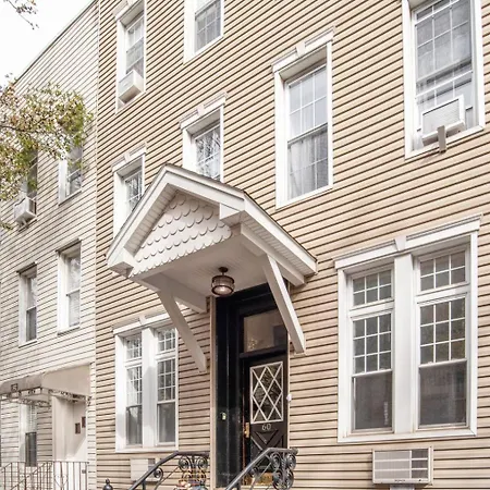 Greenpoint 1br W Wd Nr Mccarren Park Nyc-886 Apartment *