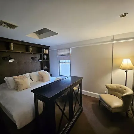 The Renwick Duplex At The Mansfield Midtown