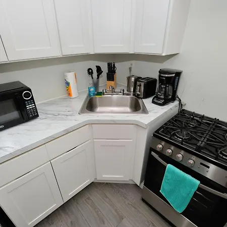 Amazing And Spacious Furnished Studio, East Side