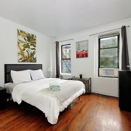 Near Time Square Cozy 2br In Nyc
