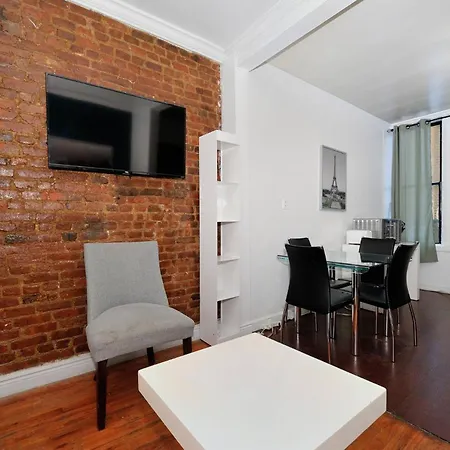 Near Time Square Cozy 2br In Nyc Apartment New York