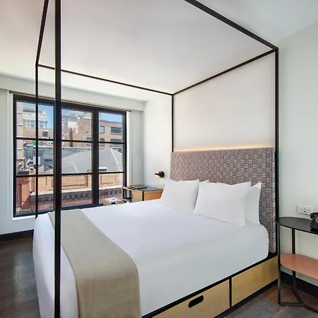 Moxy Nyc East Village 3*