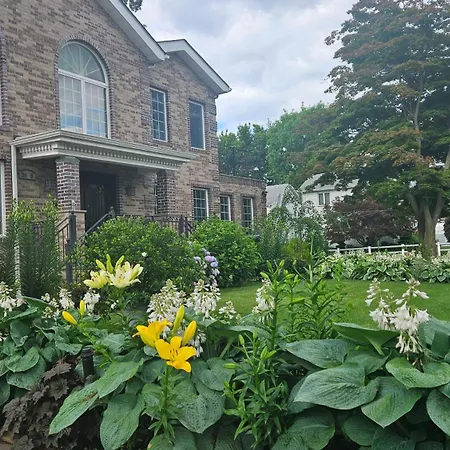 Luxury Hotel-style In Queens, Homestay *