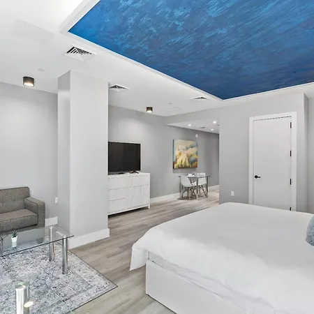 Global Luxury At The Arches 4*