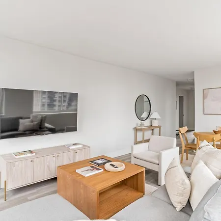 Elegant 2bed 2bath * New York