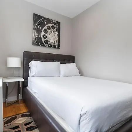 Renovated Lower Eastside 2br Washer Dryer * New York