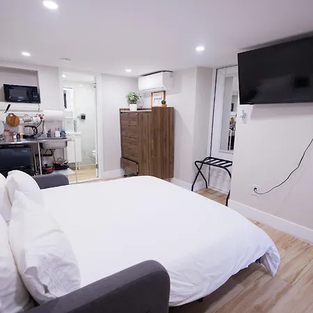C8 Crown 1 Bedroom *