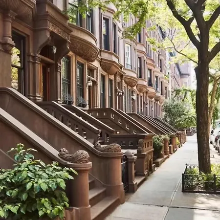 Homestay Townhouse In Uptown Manhattan *