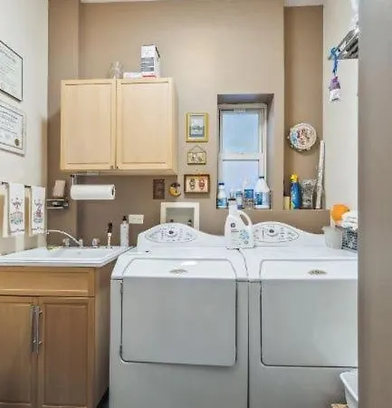 Surprisingly Unique 2br Urban Oasis With Sauna In Ny Holiday home New York