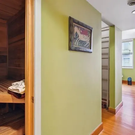 Holiday home Surprisingly Unique 2br Urban Oasis With Sauna In Ny