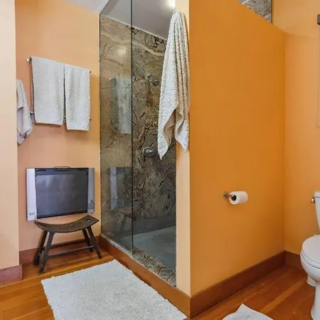 Surprisingly Unique 2br Urban Oasis With Sauna In Ny Holiday home *