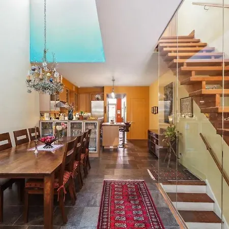 Holiday home Surprisingly Unique 2br Urban Oasis With Sauna In Ny *