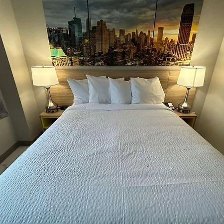 Hotel Days By Wyndham Staten Island