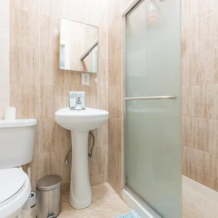 Monthly Nyc Rentals- Stylish 3 Bedroom Unit New York