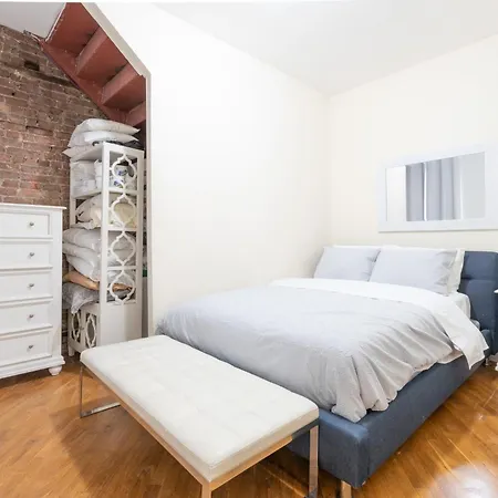 Apartment Monthly Nyc Rentals- Stylish 3 Bedroom Unit