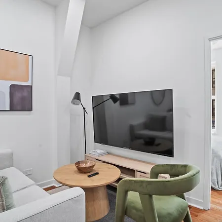 Minimalist Charm 2br 1bath New York