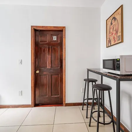 Lower East Side Vintage Cozy 2bedroom Apartment *