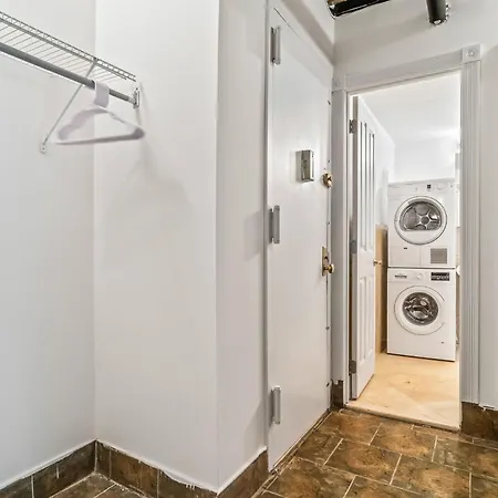 Cute 3bd 2bath * New York