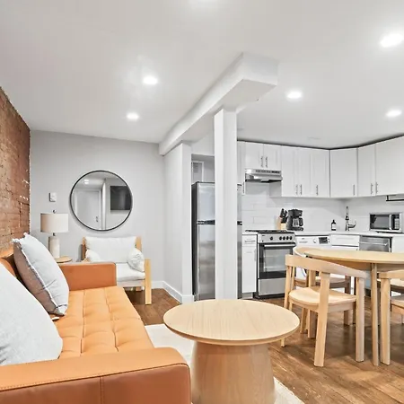 Chelsea Charm 2bd 1 Bath