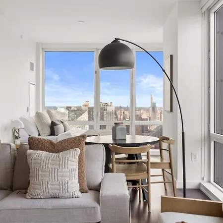 Stunning Views To Empire State With Amazing 2bd New York