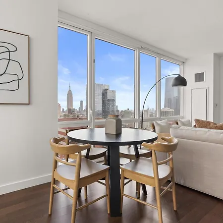 Stunning Views To Empire State With Amazing 2bd