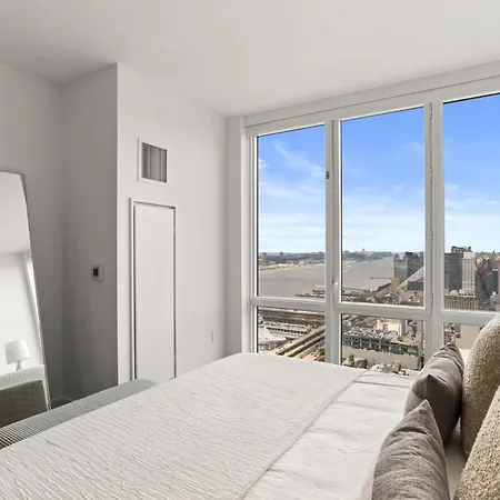 Stunning Views To Empire State With Amazing 2bd Apartment New York