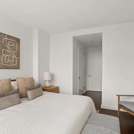 Stunning Views To Empire State With Amazing 2bd New York