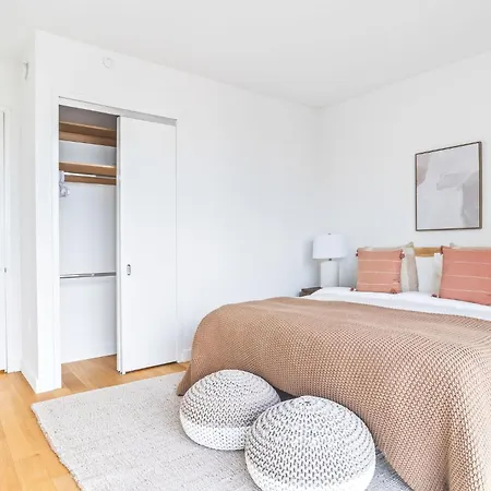 Apartment 2bd 2 Bth Marvelous