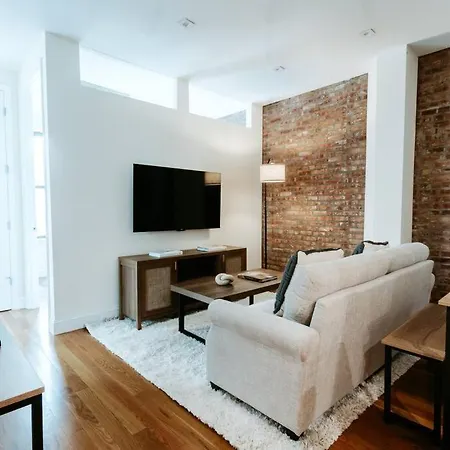 Stylish In Upper West Side! Cozy Retreat *