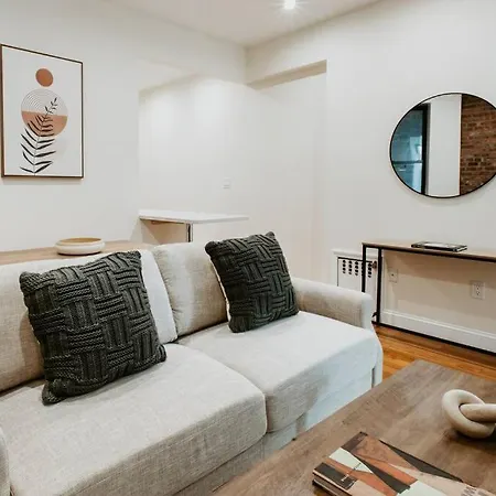 Stylish In Upper West Side! Cozy Retreat *