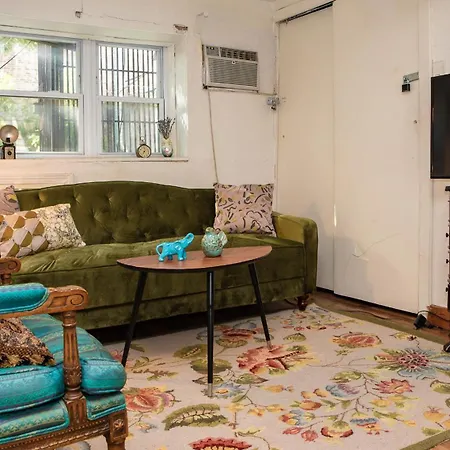 Apartment Monthly Nyc Rentals- Gorgeous 3 Bedroom Unit *