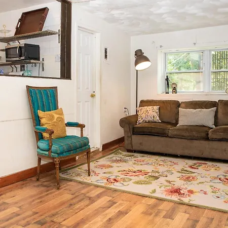 Monthly Nyc Rentals- Gorgeous 3 Bedroom Unit *