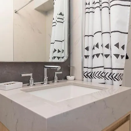 Lux Designer Nomad 1br Doorman!