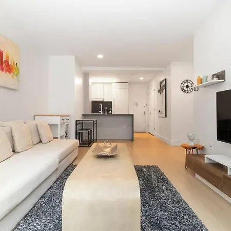 Lux Designer Nomad 1br Doorman! New York